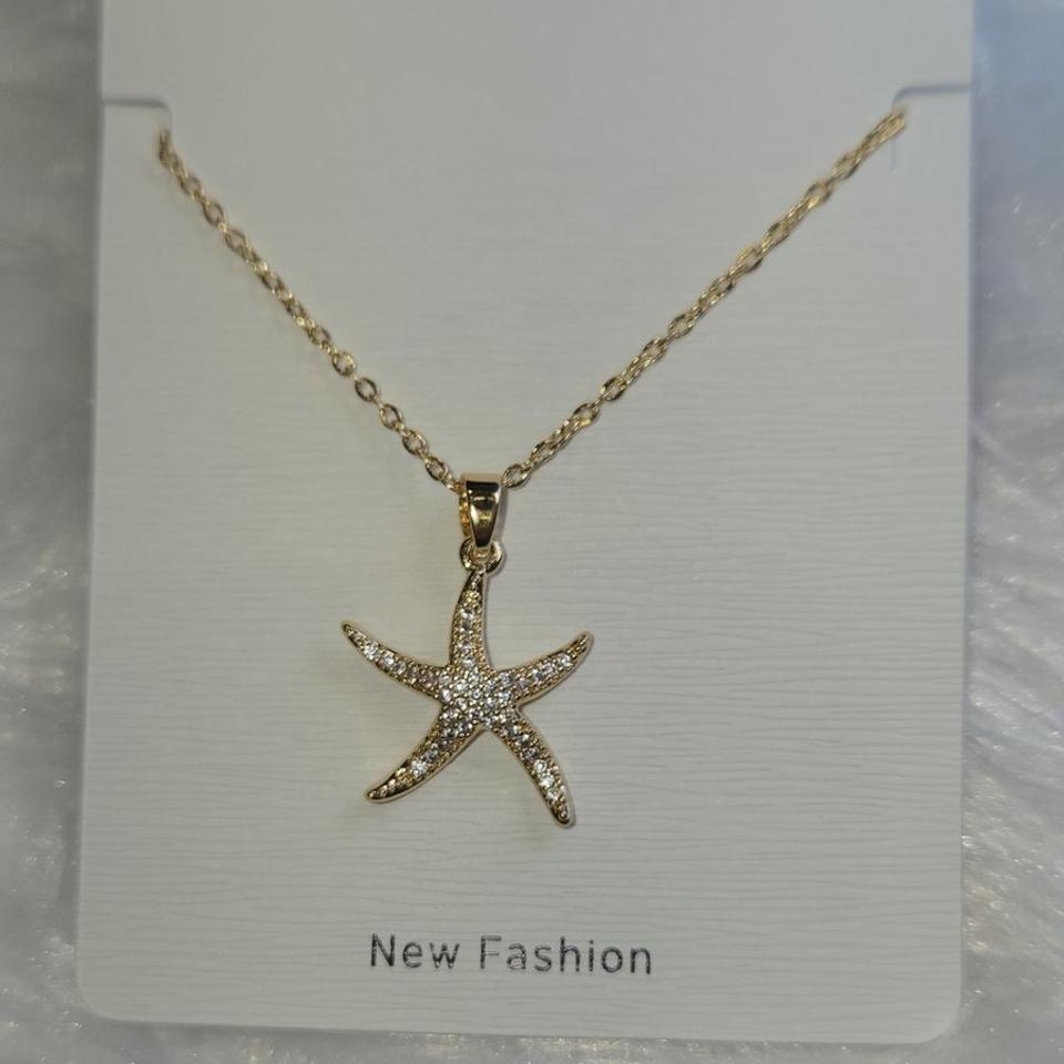 Gold starfish pendant chain *