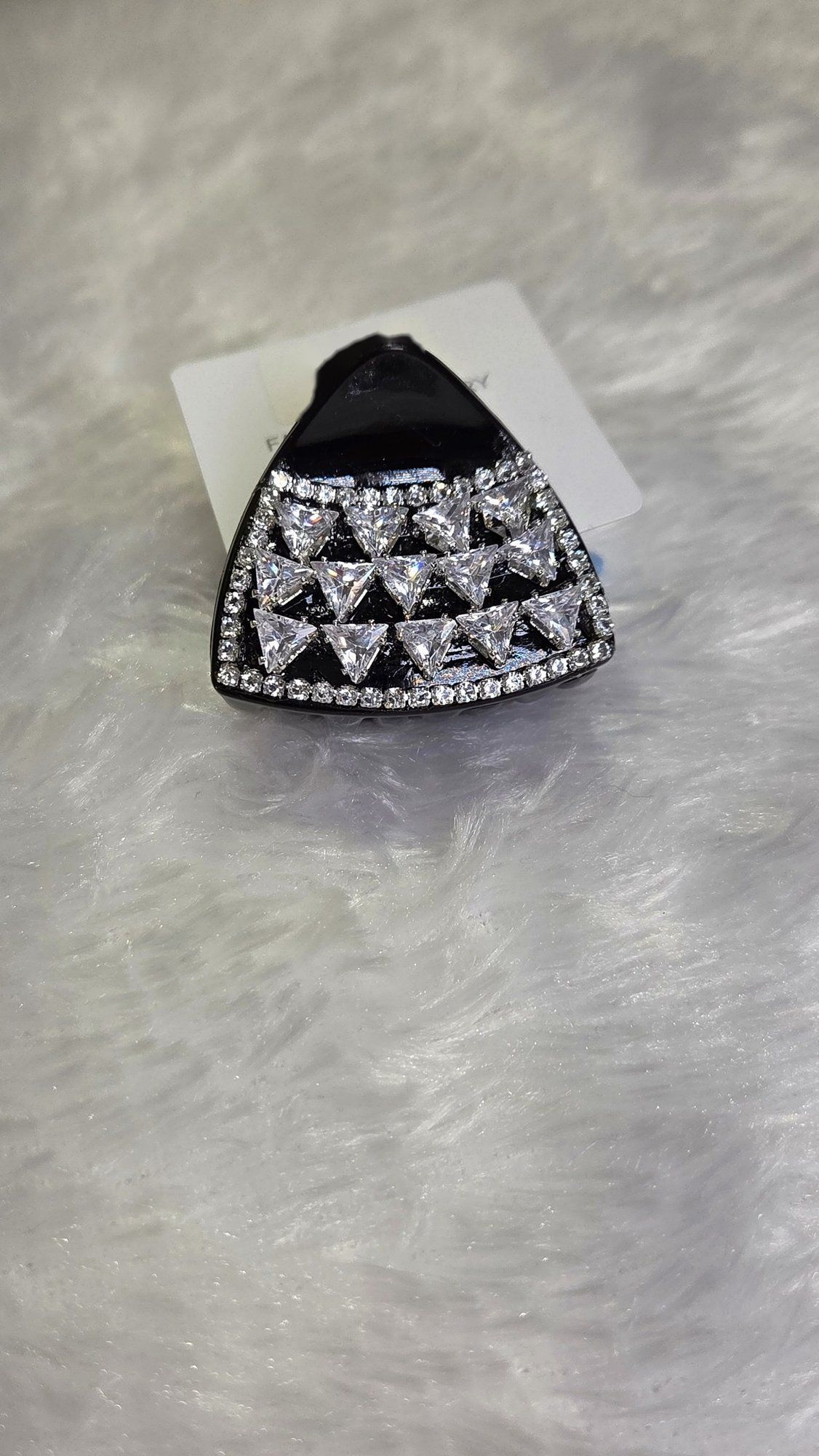 Crystal heart triangle claw clip *