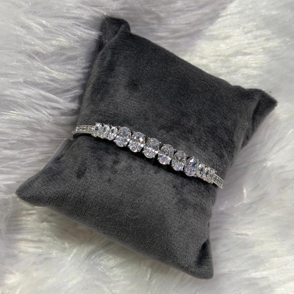 Oval stone line bracelet, silver