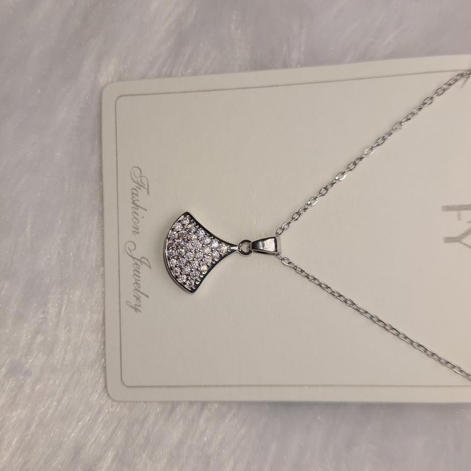 Silver fan stone pendant chain *