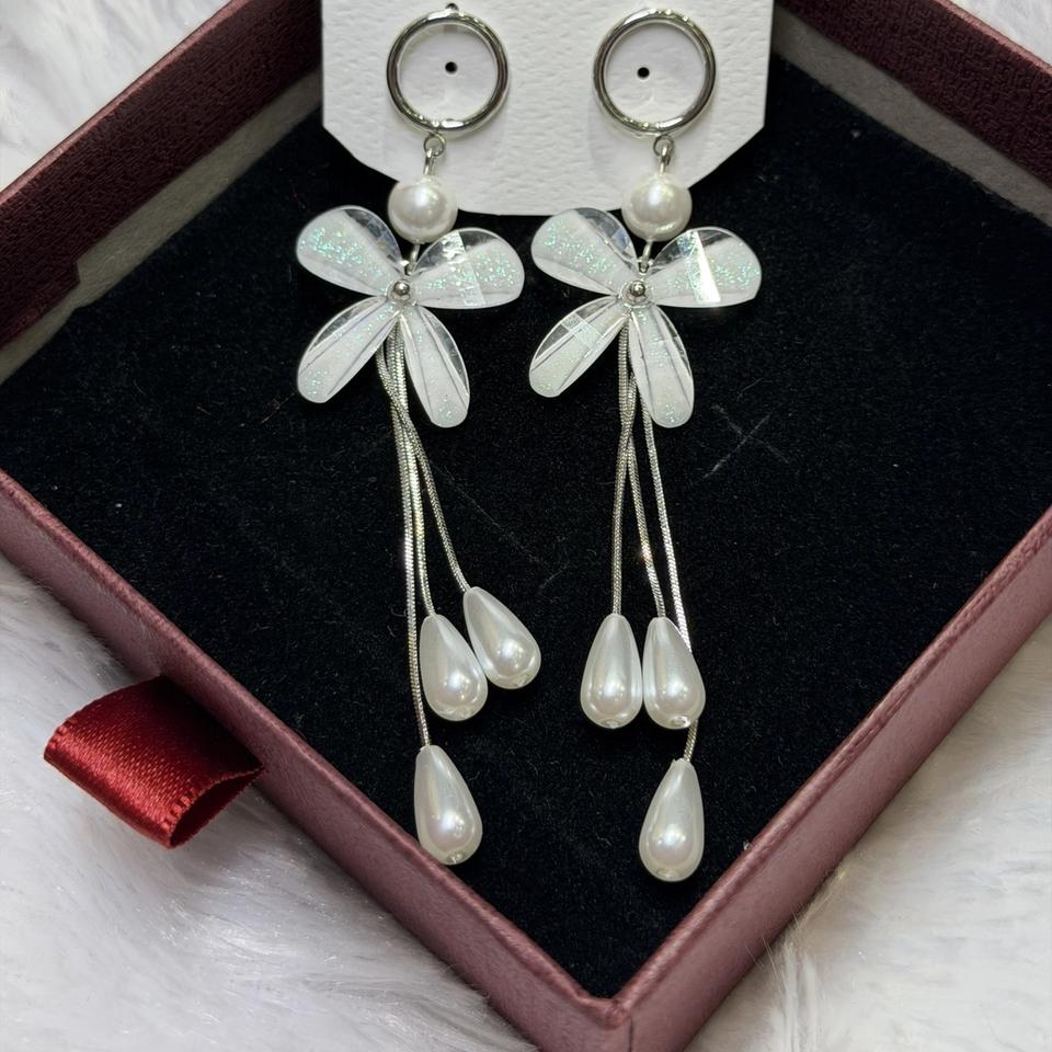 Butterfly pearl tassel earrings