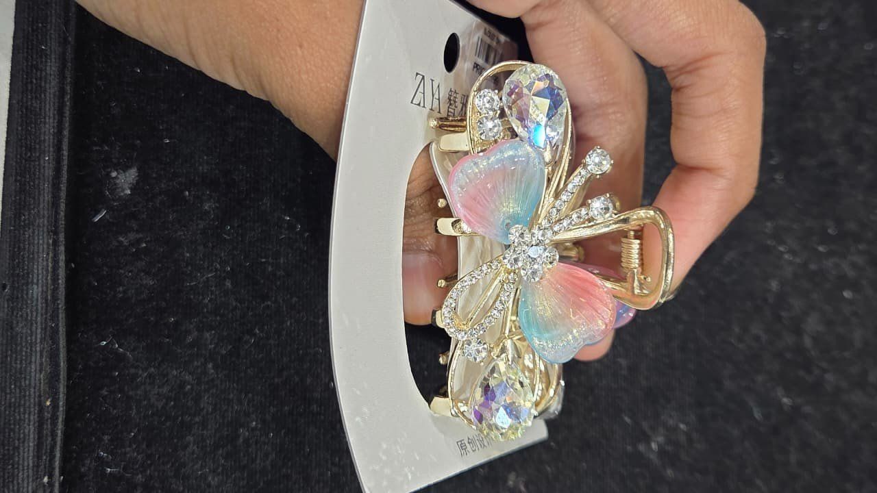 Pastel butterfly crystal claw clip *
