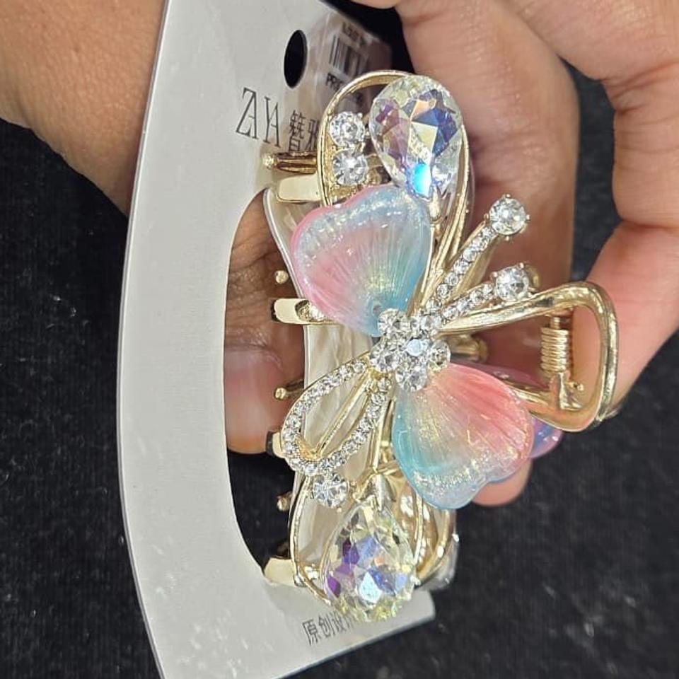 Pastel butterfly crystal claw clip *
