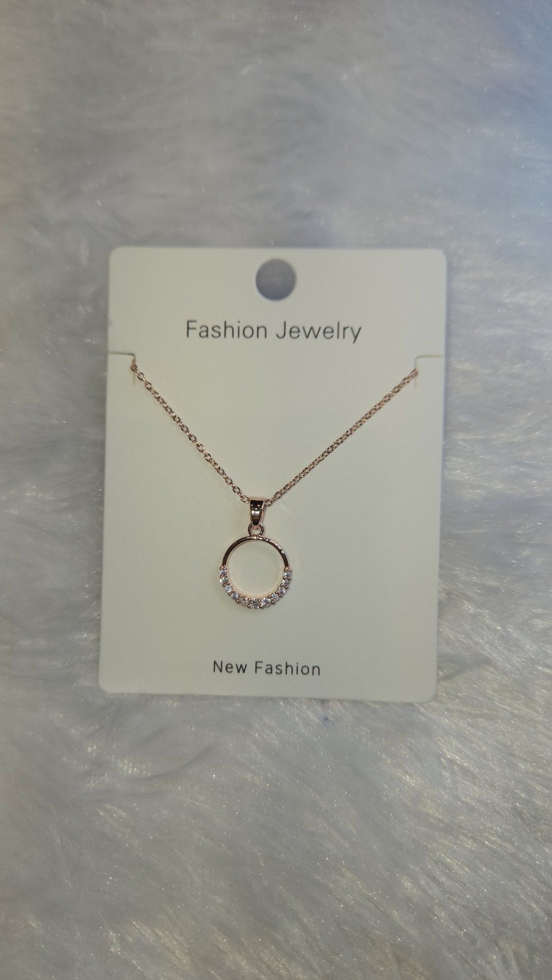 Rose gold open circle pendant chain *