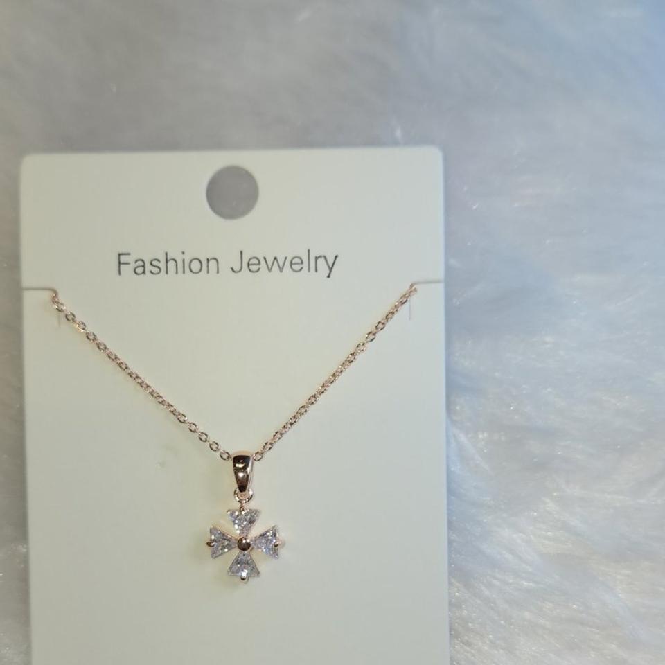 Rose gold petal cross pendant chain *