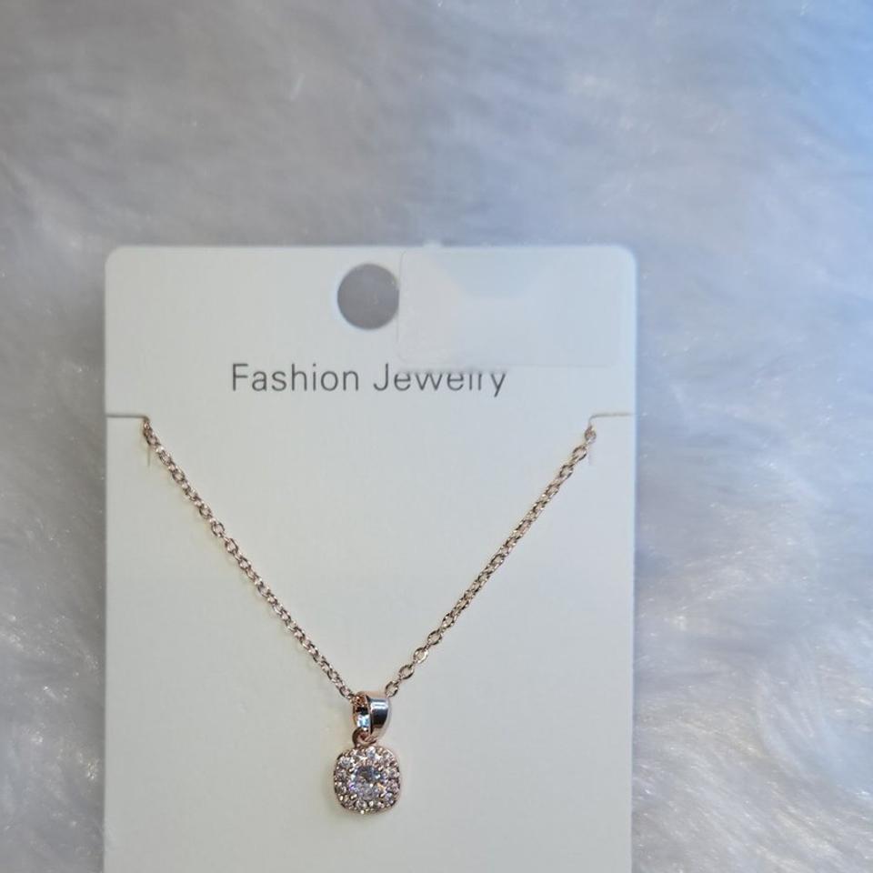 Rose gold sparkle disc pendant chain *
