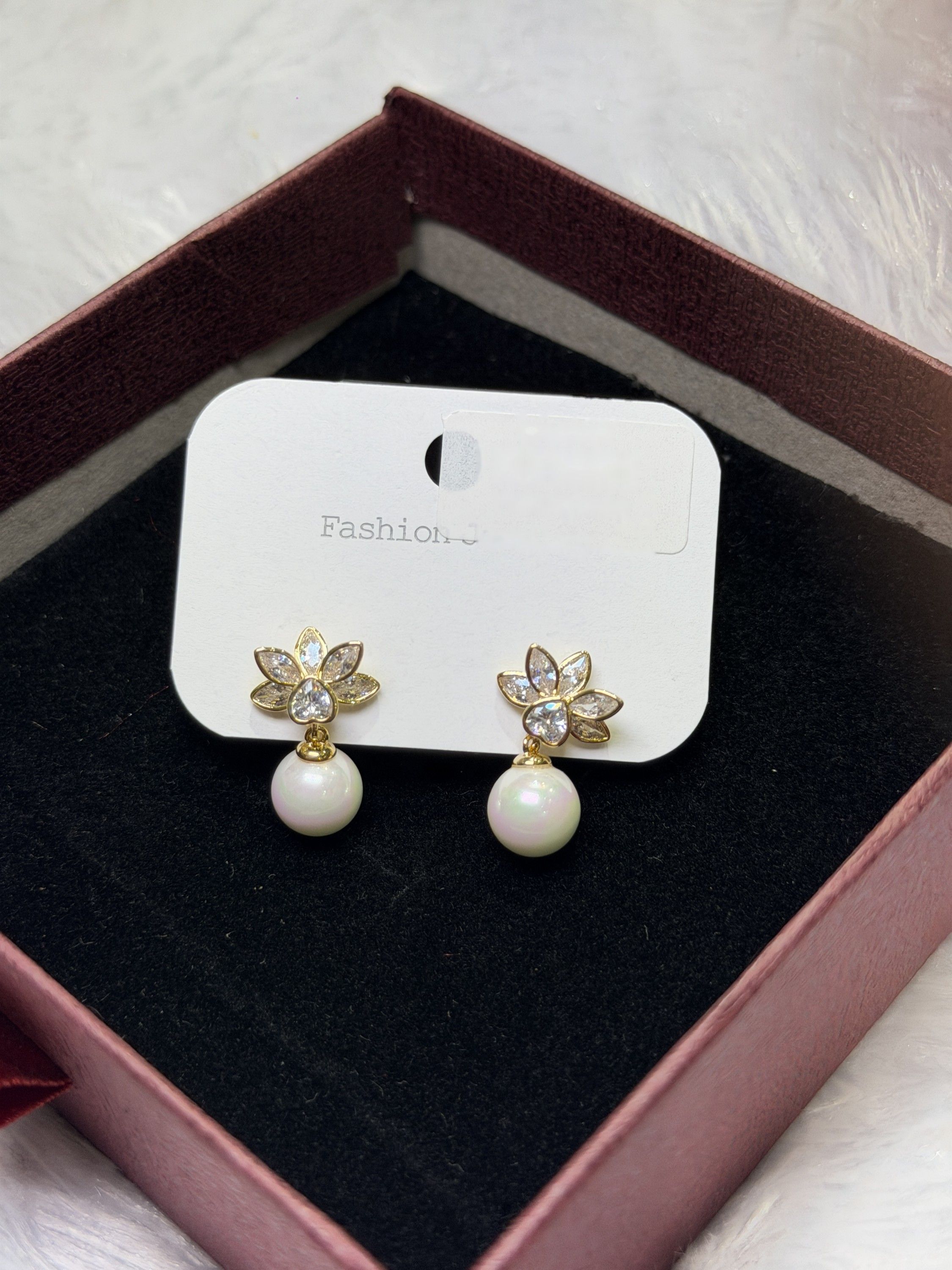 Flower pearl drop studs