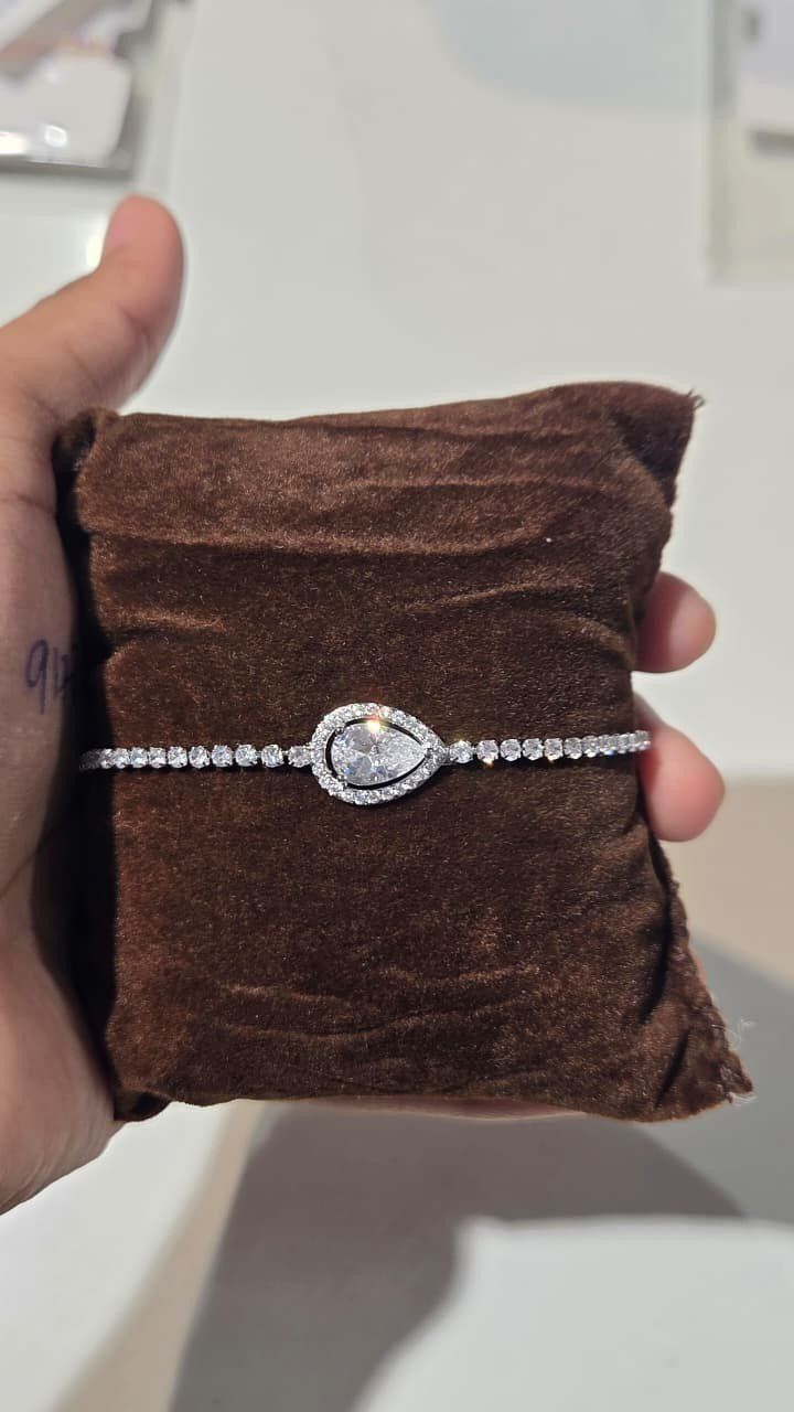 Silver teardrop stone bracelet *