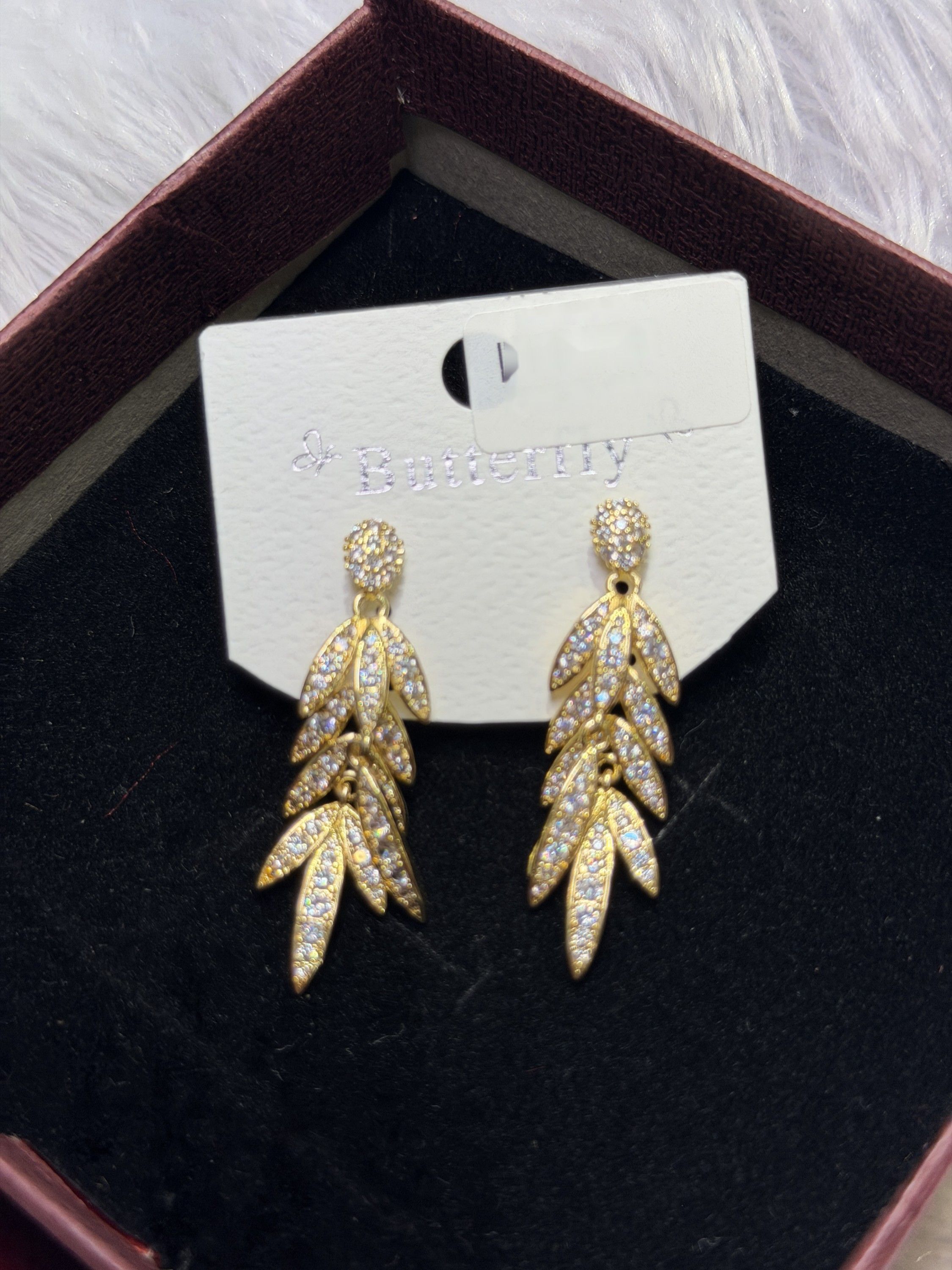 Leaf stone drop earrings