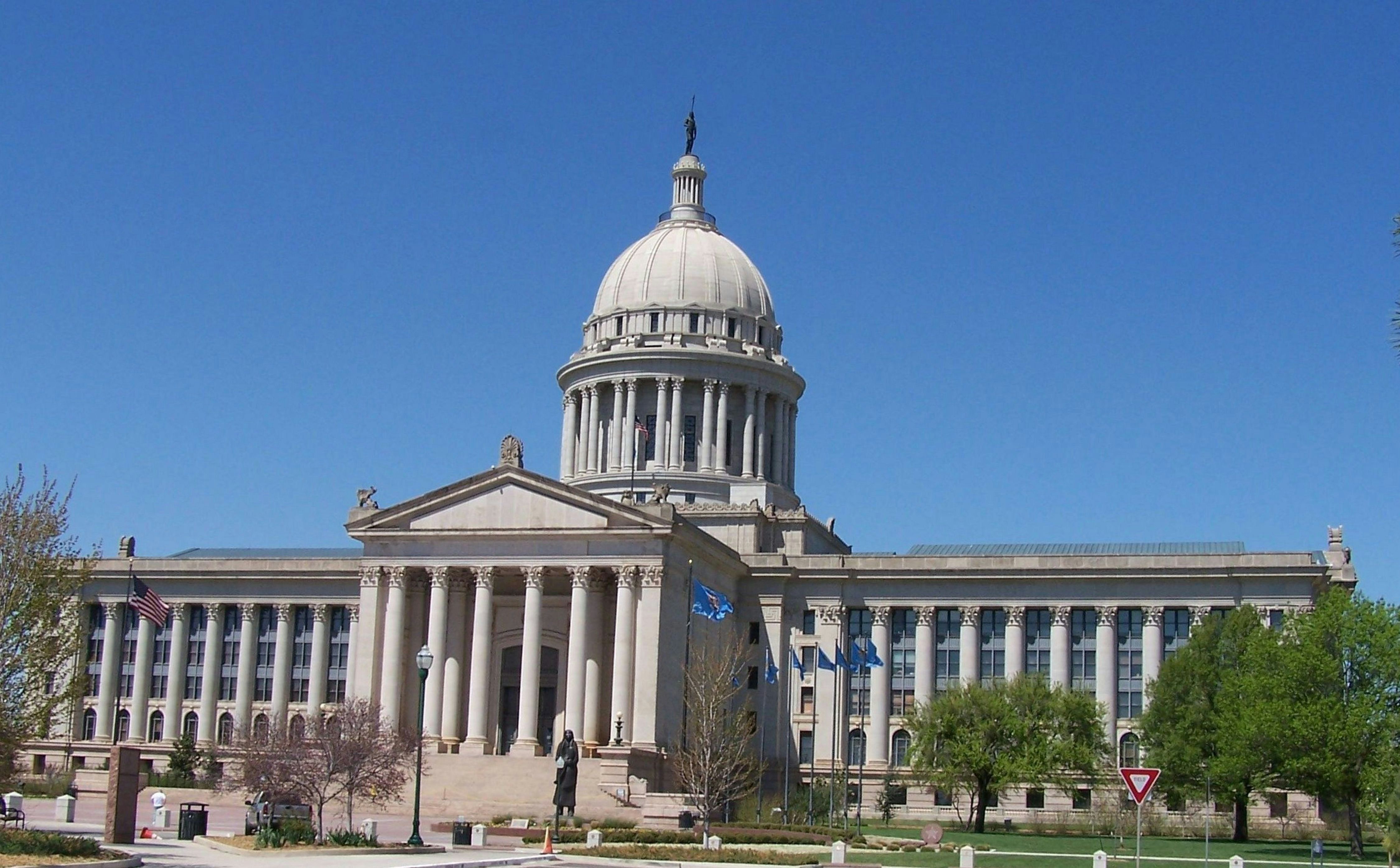 Cover Image for Emergency Law (SB1627) Will Make Most First Time DUIs Felonies Again