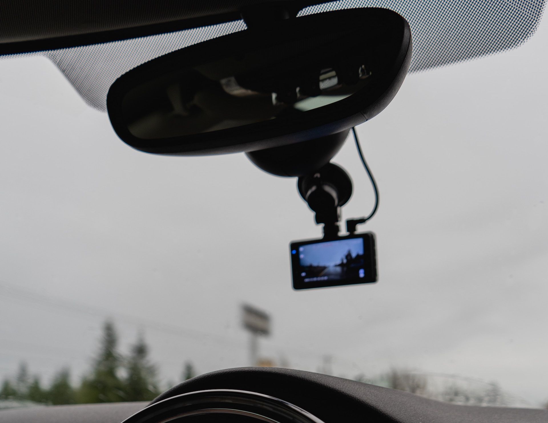 A windshield mounted dashcam
