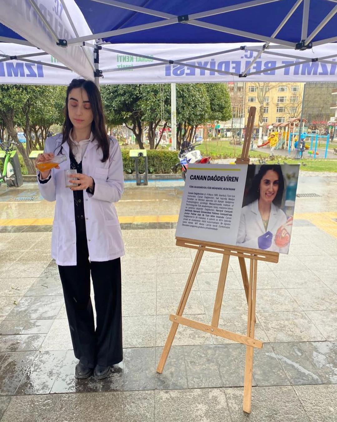 Bi Dünya Kadın 2022 etkinliğinden fotoğraf 1