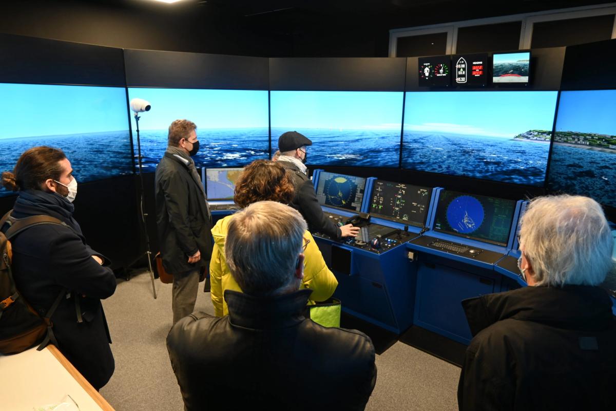 Visite du simulateur passerelle, cap sur la mer !