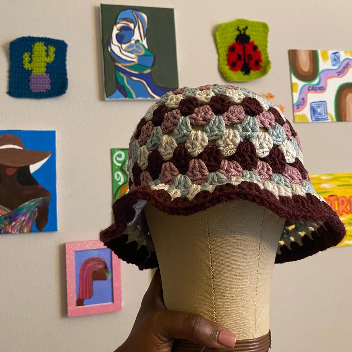 Crochet granny stitch hat