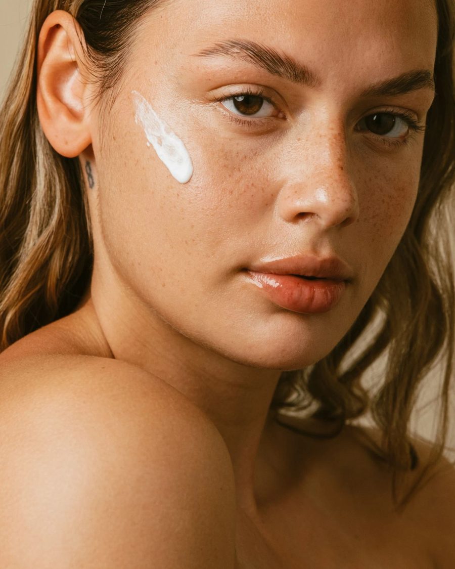 Make-up am Set einer Werbeproduktion — Ronja Rebecca Reim, Köln