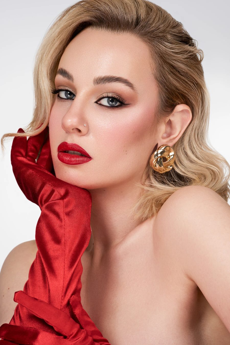 Editorial Portrait Make-up — Ronja Rebecca Reim, Make-up Artist Köln
