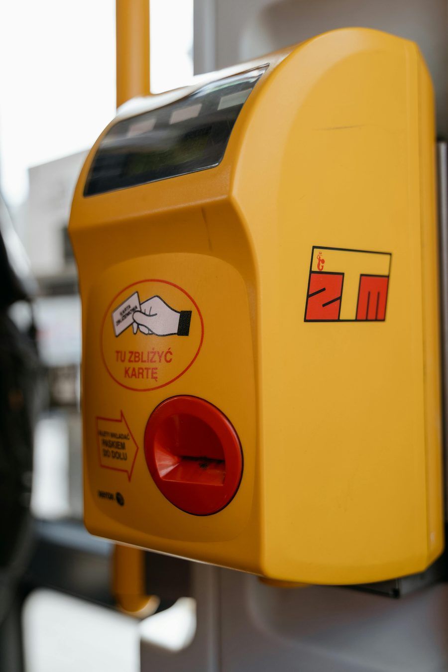 Piniginė tuščia? Alytaus autobusuose užtenka pyptelėjimo — kas pasikeitė nuo birželio