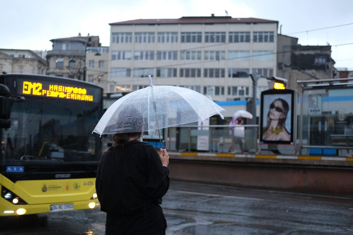 Šeštadienį Lietuvą merkia lietus, o nuo sekmadienio orai pamažu taisysis