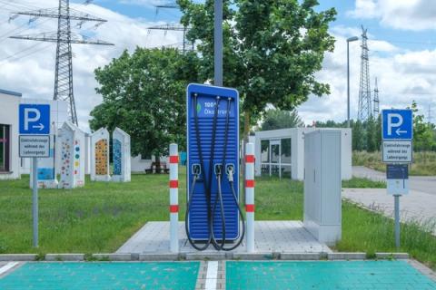 Susisiekimo ministras tikisi įkrovimo infrastruktūros plėtros proveržio