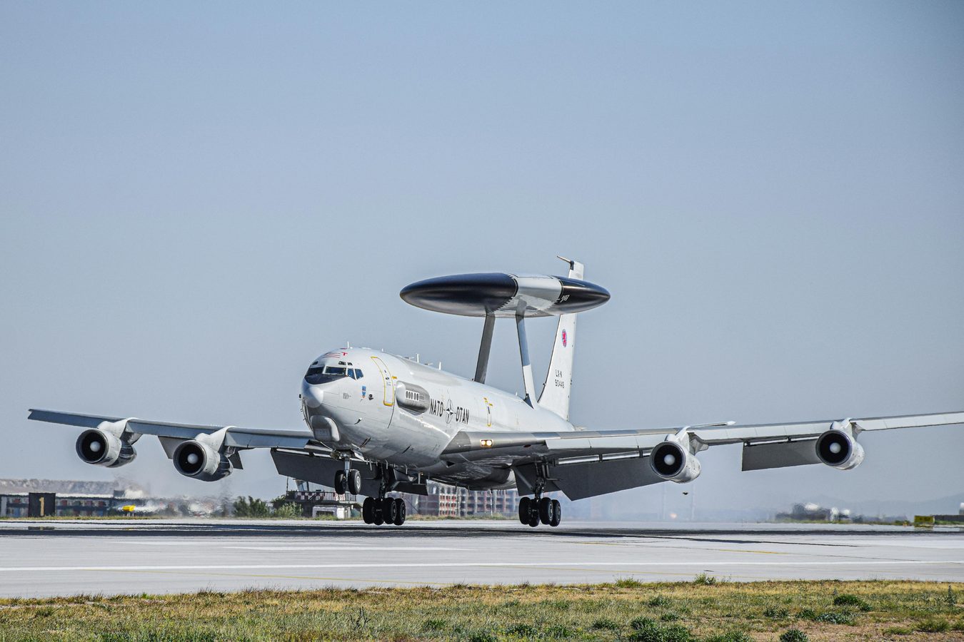 Rusijos dronas smogė NATO teritorijai – Budrys ragina Aljansą reaguoti stipriau
