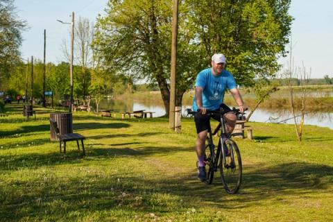Lazdijuose atnaujinti daugiau kaip 2 km pėsčiųjų ir dviračių takų