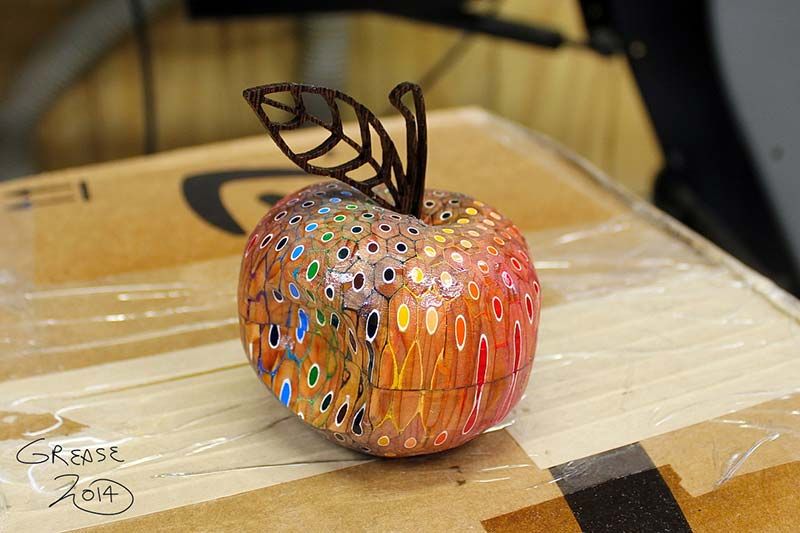 Coloured Pencil 3D Apple