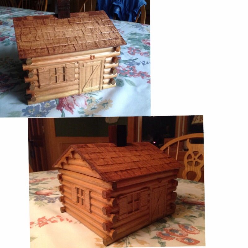 Model Wooden Log Cabin 