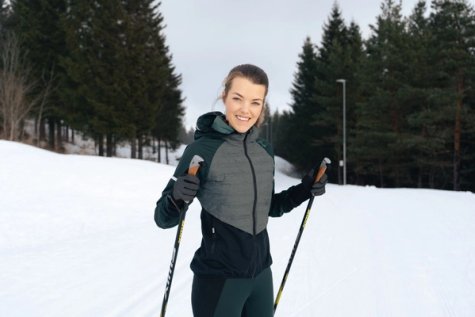 Mari skiing in the winter