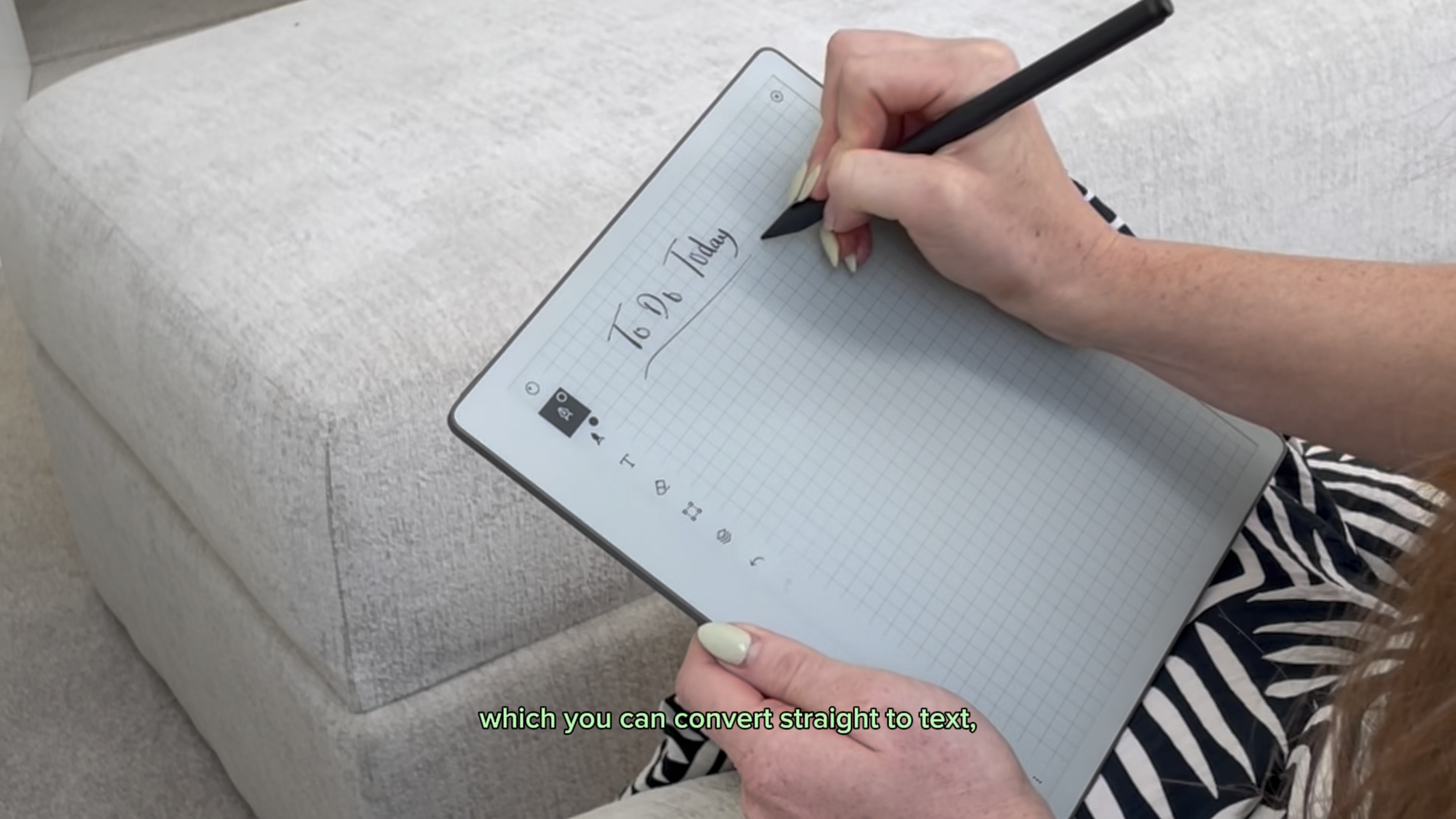 Mia Siddique writing on her reMarkable Paper Pure tablet: "To do today".