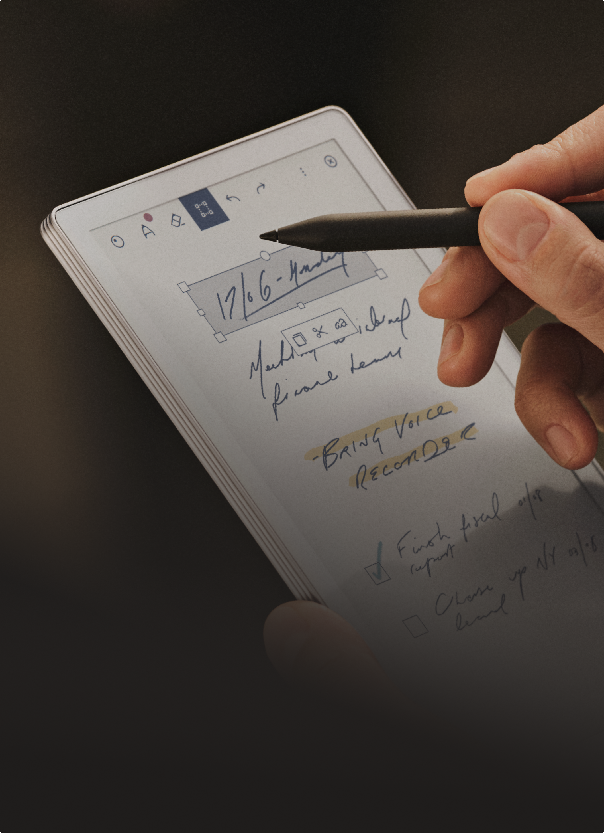 Selecting handwritten text on reMarkable Pro Move tablet with the Marker.