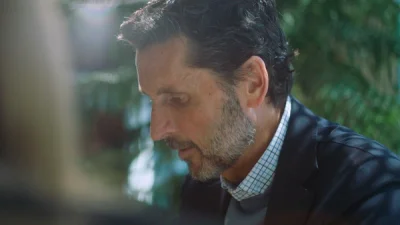 How removing paper and distractions brought back presence at Salesforce. article image