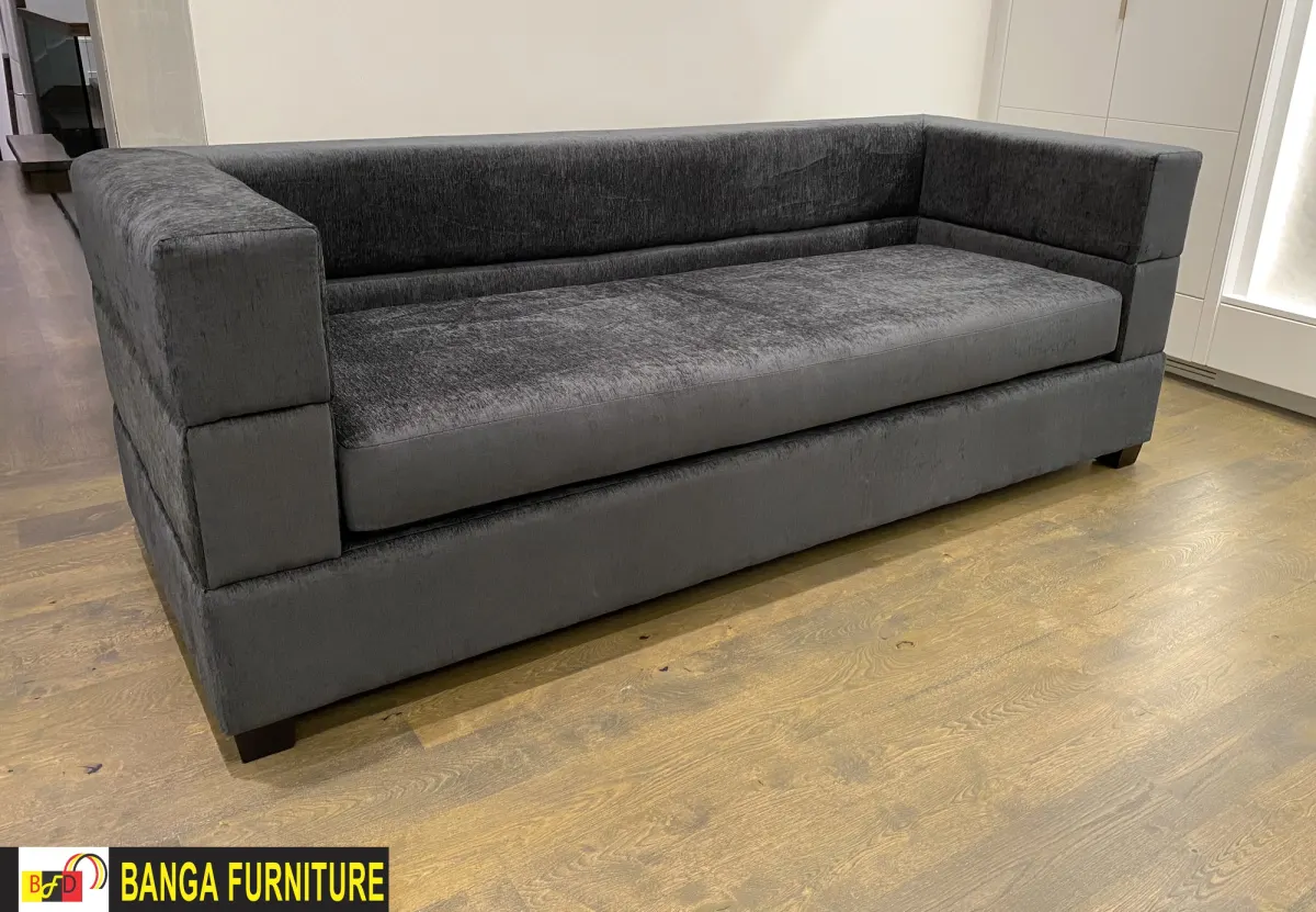 Custom sofa — photo 2