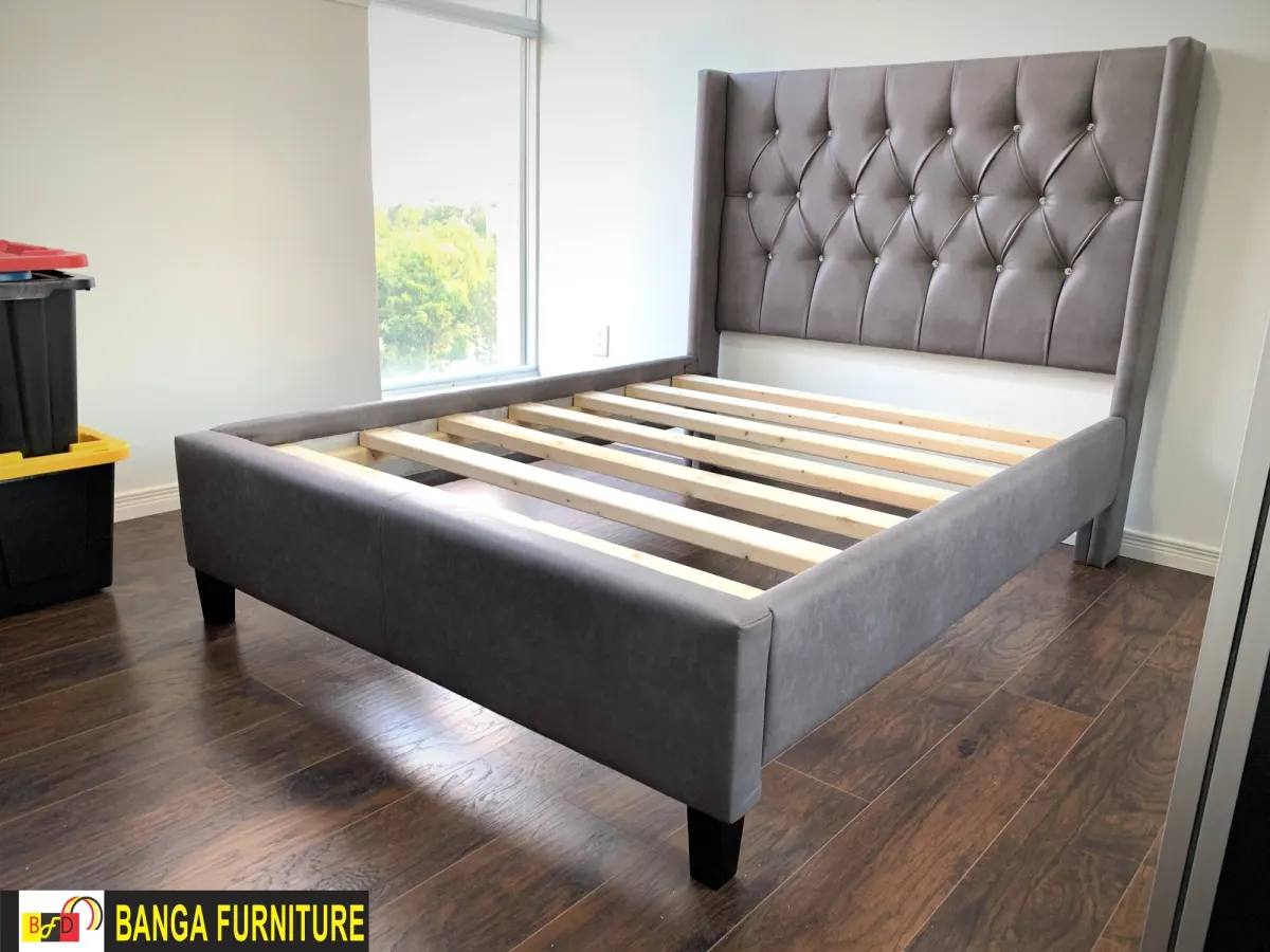 Elegance upholstered bed frame — photo 3