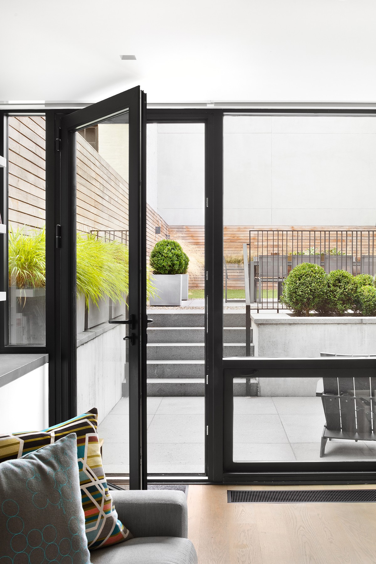 Miroslava Land and Design Nantucket Landscape Architecture Town Houses Outdoor Patio Steps