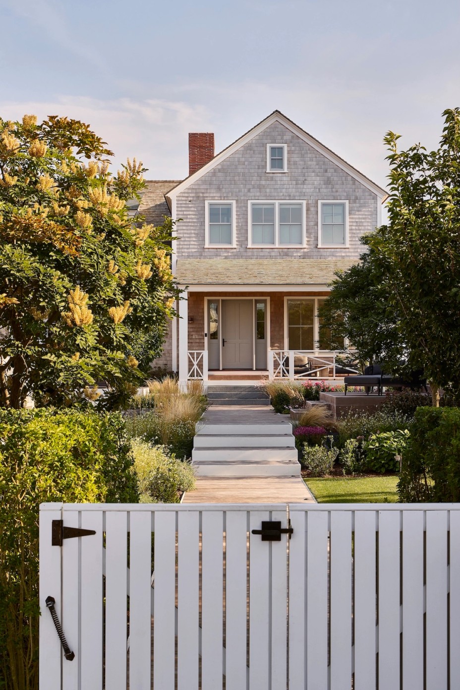 Miroslava-Land-and-Design-Nantucket-Landscape-Architecture-Brant-Point-Entryway