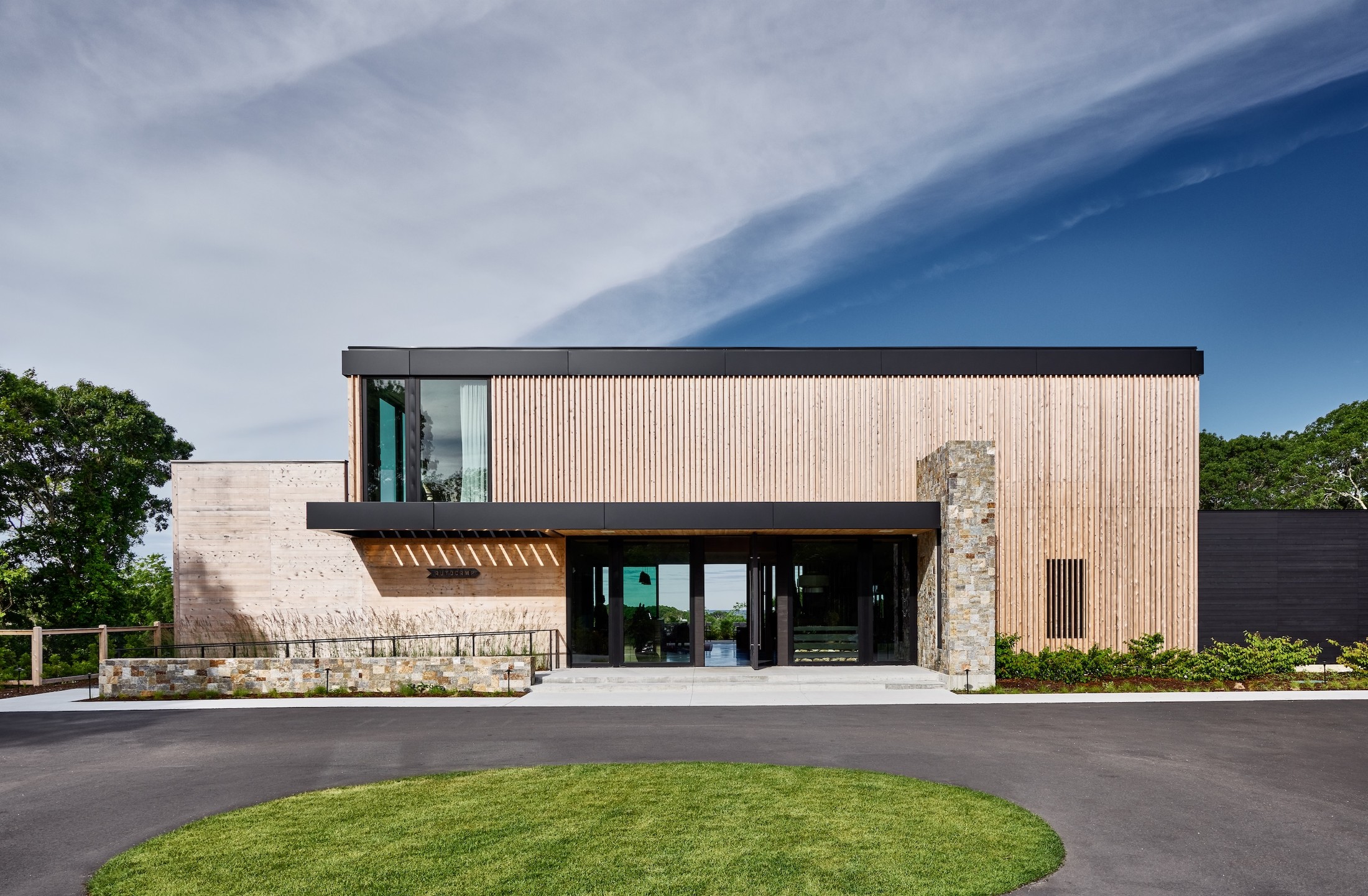 Miroslava-Land-and-Design-Nantucket-Landscape-Architecture-Autocamp-Cape-Cod-Front-Exterior-Driveway