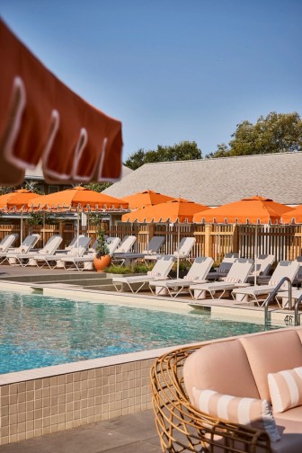 Miroslava-Land-and-Design-Nantucket-Landscape-Architecture-The-Beachside-Poolside-Escape