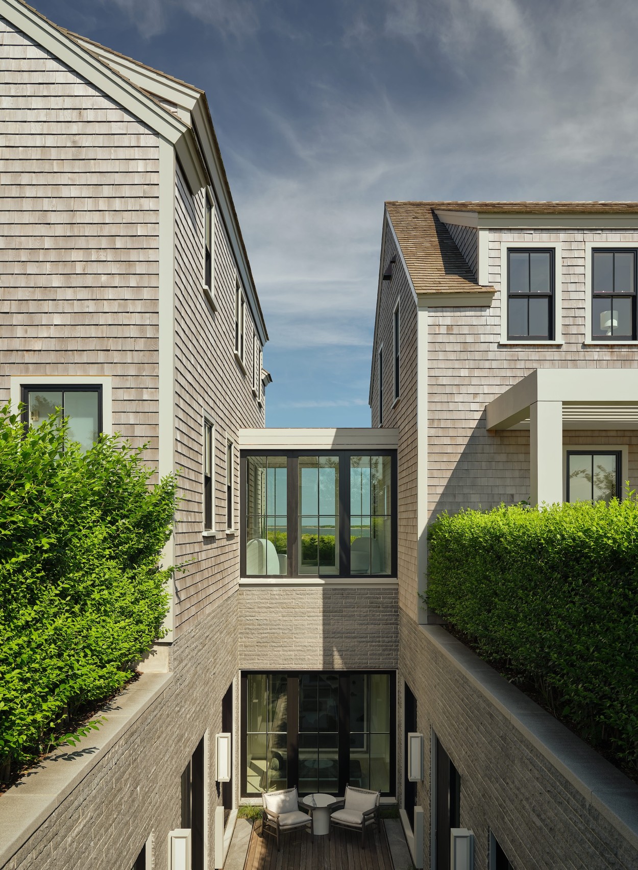 Miroslava-Land-and-Design-Nantucket-Landscape-Architecture-Shawkemo-Retreat- House-Connection