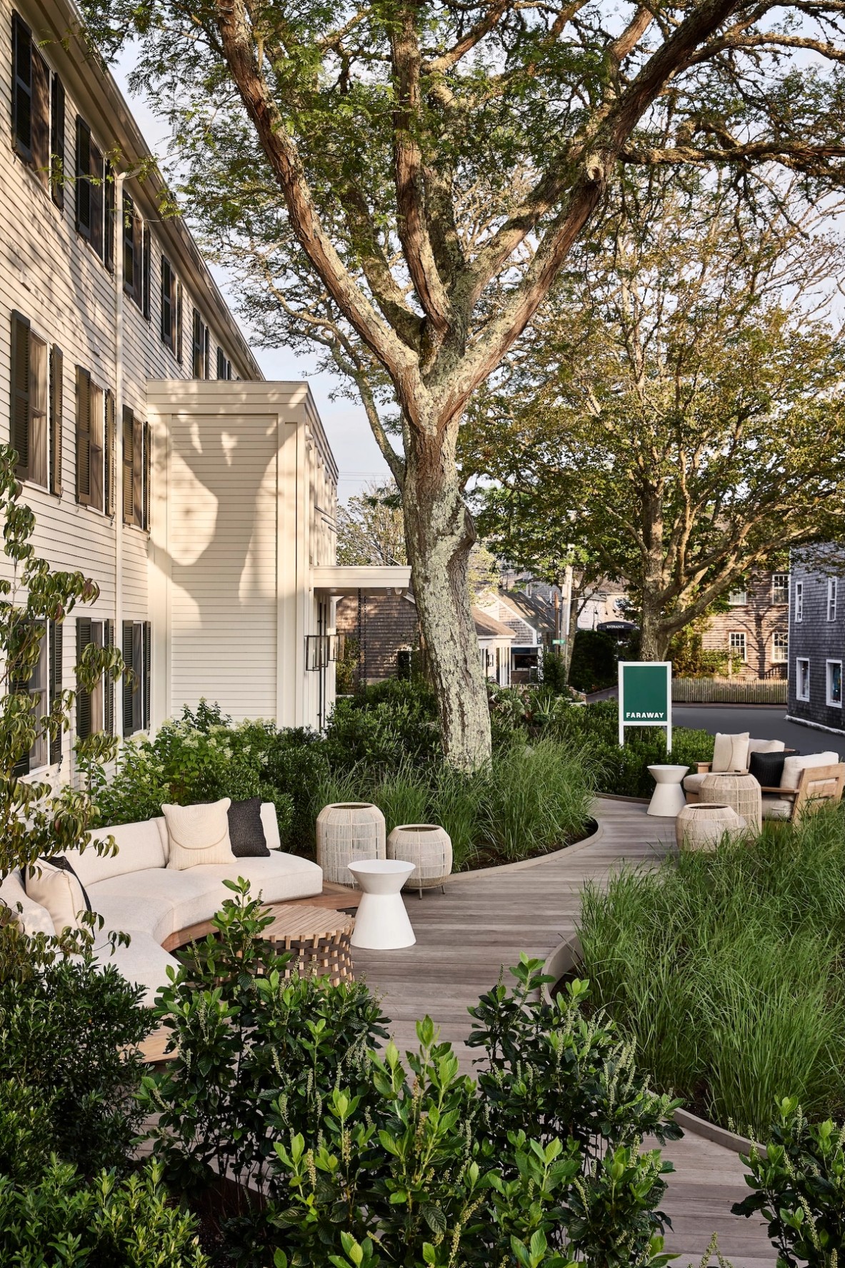 Miroslava-Land-and-Design-Nantucket-Landscape-Architecture-Faraway-Martha's-Vineyard-Serene-Garden-Pathway