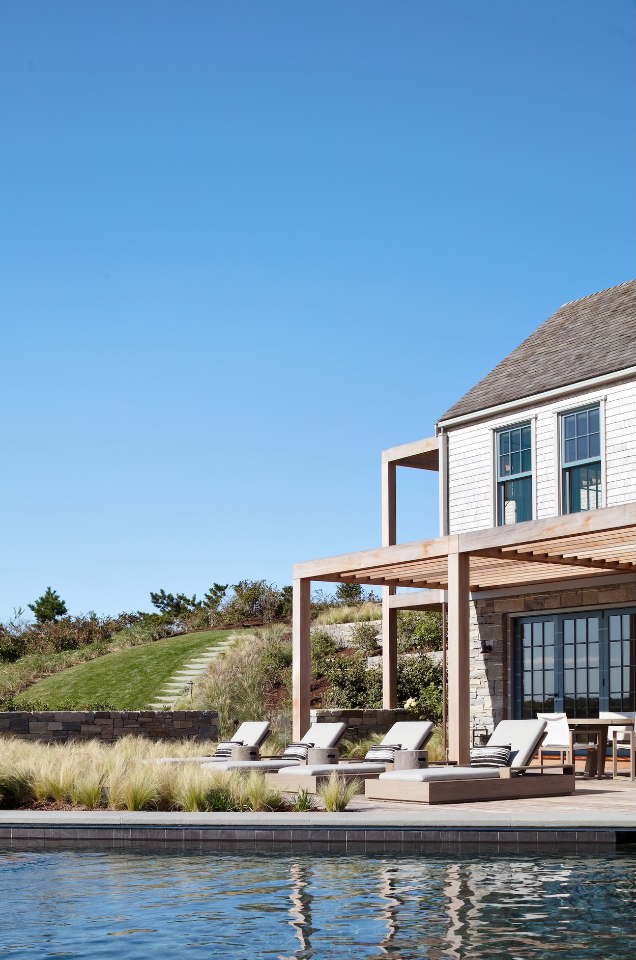 Miroslava-Land-and-Design-Nantucket-Landscape-Architecture-North-Side-Poolside-Relaxation-Under-Pergola