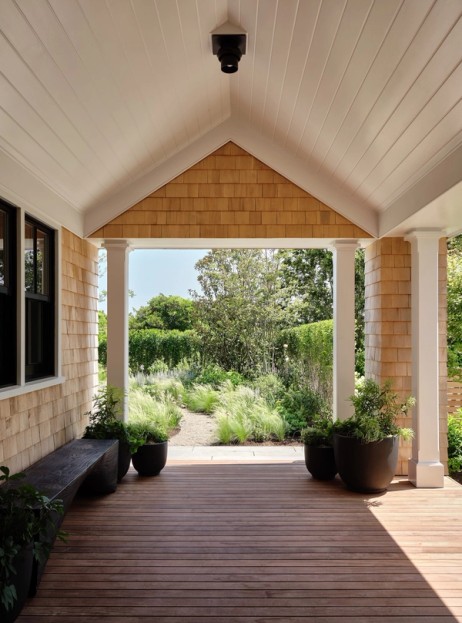 Miroslava-Land-and-Design-Nantucket-Landscape-Architecture-Harbor-Gardens-Serene-Garden-Entrance