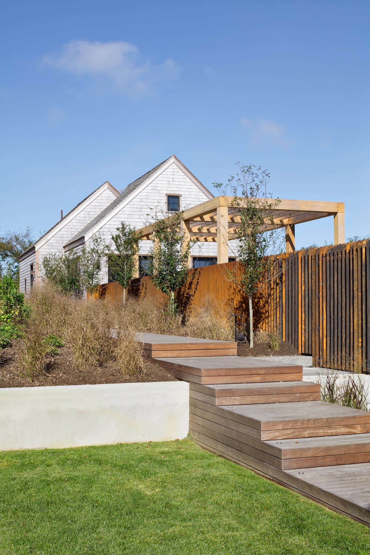 Miroslava-Land-and-Design-Nantucket-Landscape-Architecture-Beacon-View-Pergola