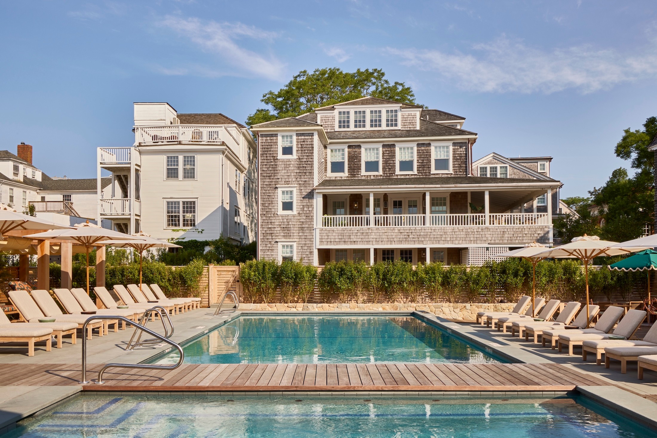 Miroslava-Land-and-Design-Nantucket-Landscape-Architecture-Faraway-Martha's-Vineyard-Luxurious-Poolside-Retreat