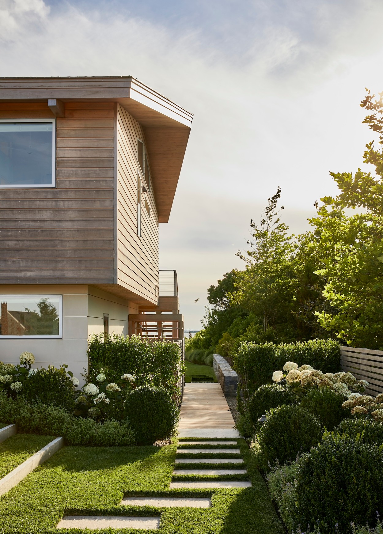 Miroslava-Land-and-Design-Nantucket-Landscape-Architecture-Overlook-Wooden-House-Garden-Pathway