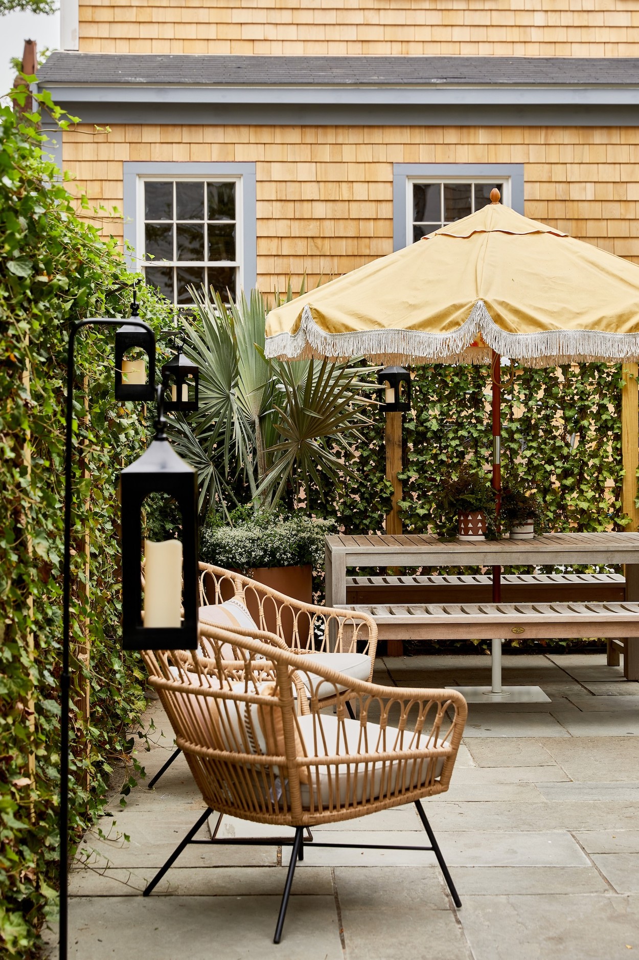 Miroslava-Land-and-Design-Nantucket-Landscape-Architecture-Faraway-Nantucket-Outdoor-Patio