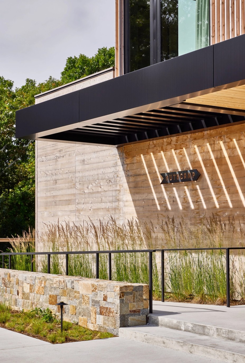 Miroslava-Land-and-Design-Nantucket-Landscape-Architecture-Autocamp-Cape-Cod-Front-Walkway