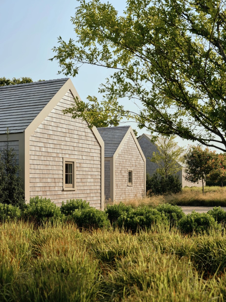 Miroslava-Land-and-Design-Nantucket-Landscape-Architecture-Pocomo-Estate-Serene-Cottage-Row