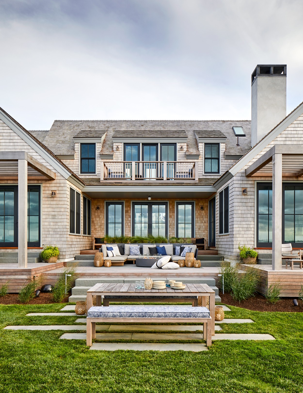 Miroslava-Land-and-Design-Nantucket-Landscape-Architecture-Monomoy-Serenity-Elegant-Beachfront-Home-Exterior