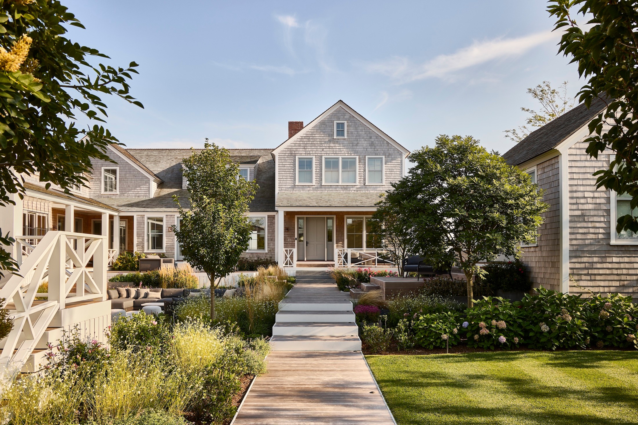 Miroslava-Land-and-Design-Nantucket-Landscape-Architecture-Brant-Point-Full-View-Entryway