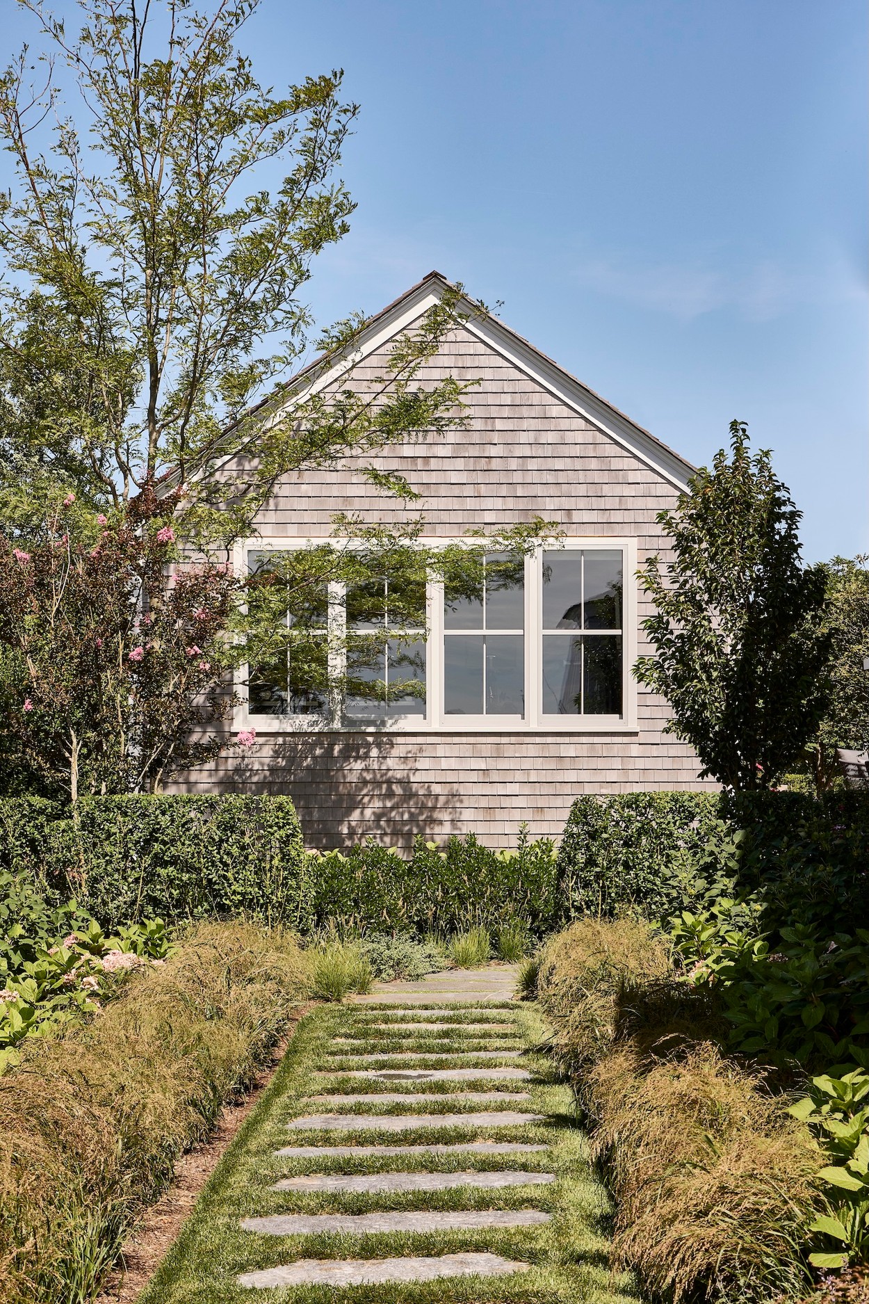 Miroslava-Land-and-Design-Nantucket-Landscape-Architecture-Brant-Point-Garden-Path